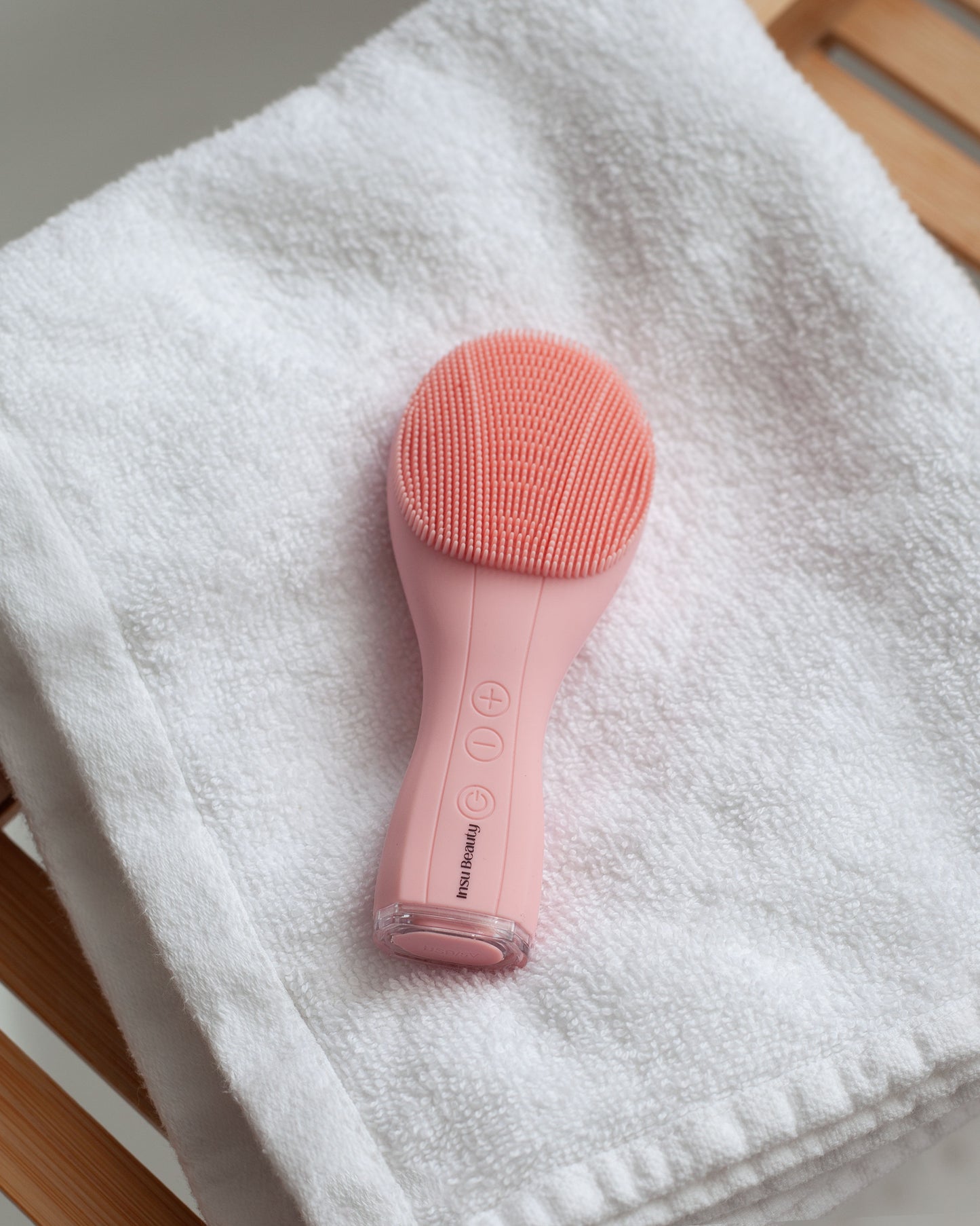 Insu Beauty Salon Spa Cleansing Giftset Sonic Skin Cleanser Make up Remover Pad and Headband Set