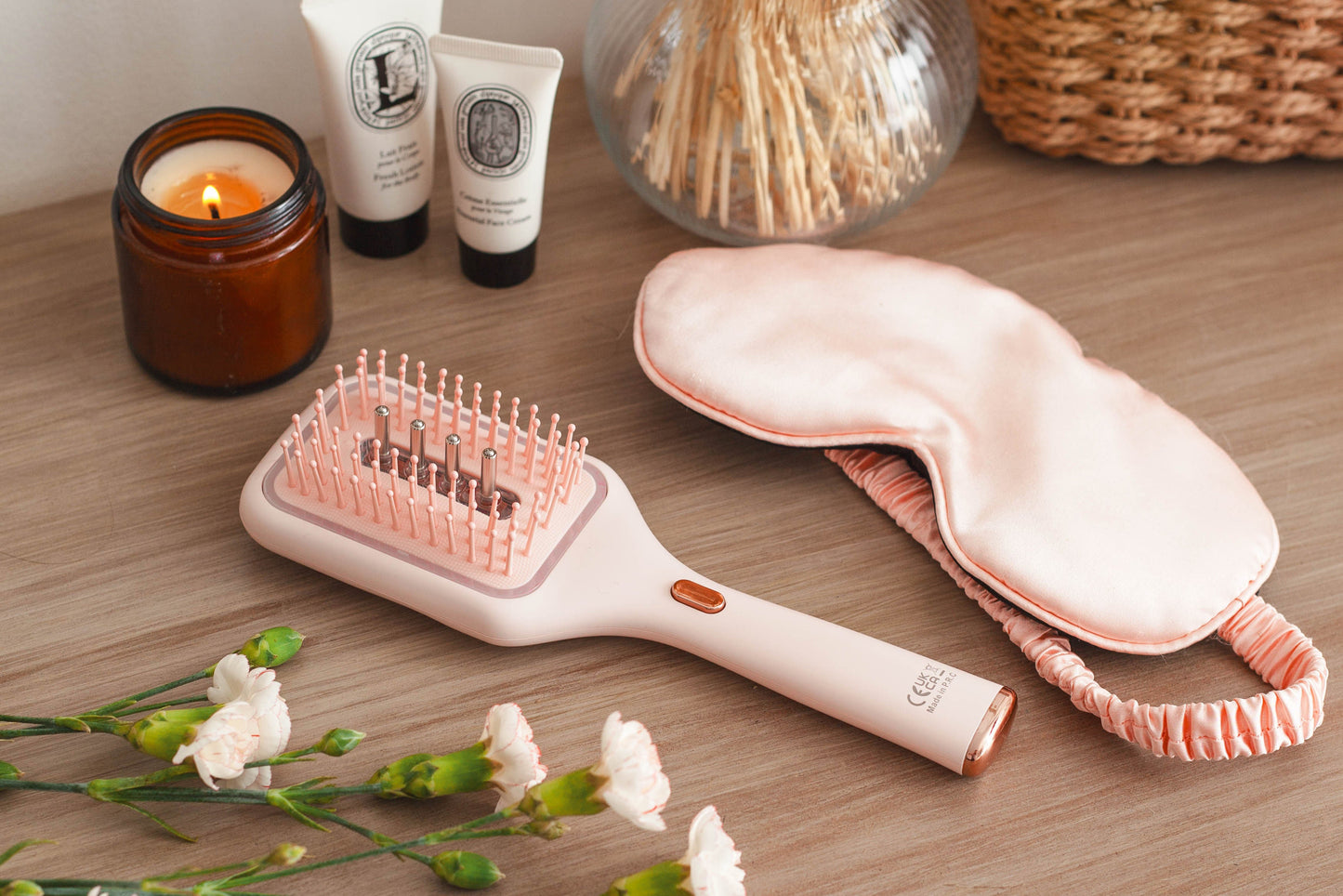 Insu Beauty Anti-Hair-Loss Red Light Therapy Oil Dispensing Hair Brush