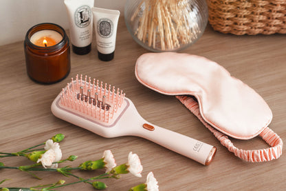 Insu Beauty Anti-Hair-Loss Red Light Therapy Oil Dispensing Hair Brush